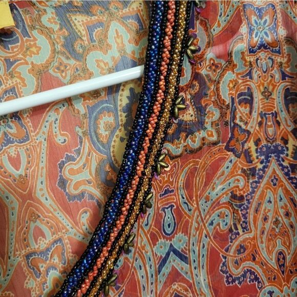 Akaru Beautiful Mosaic Print Blouse w/Beaded Neckline, XL - Picture 4 of 9
